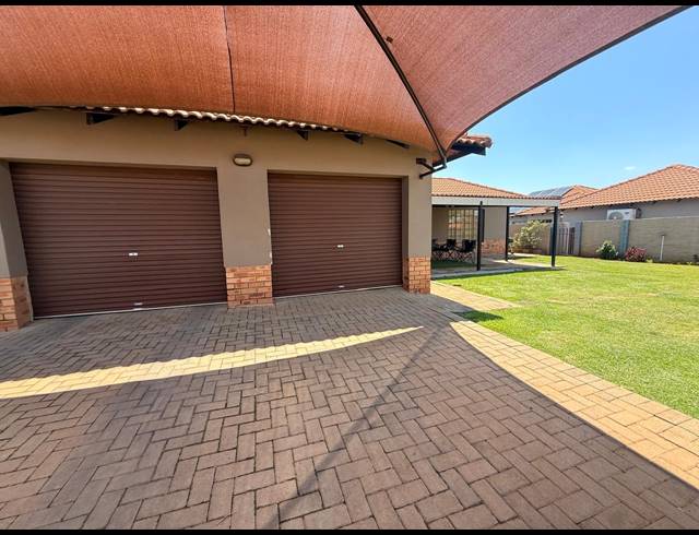 3 BEDROOM HOUSE FOR SALE IN WATERKLOOF EAST